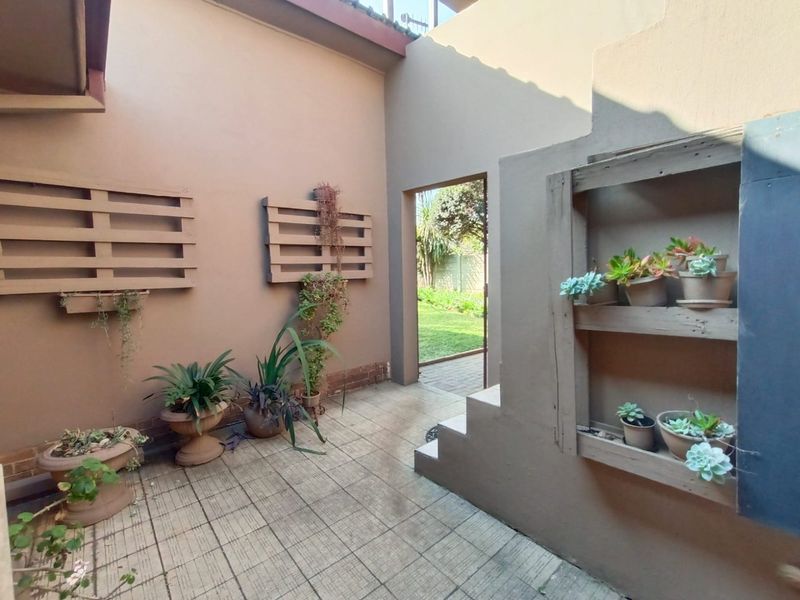 !Warm Colouring and Exciting! - Photo 5