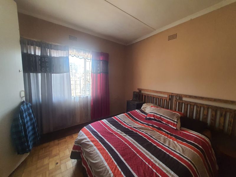 Semi Home Property Up Sale. - Photo 8