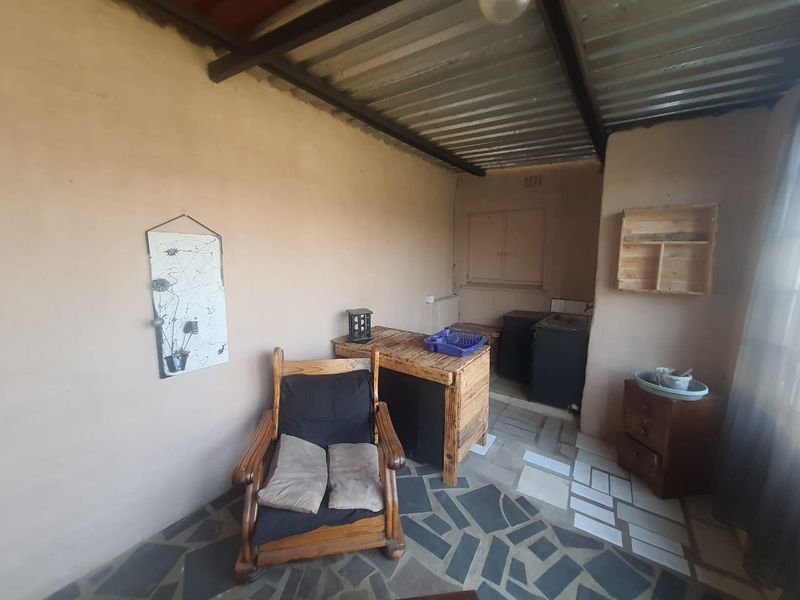 Semi Home Property Up Sale. - Photo 9