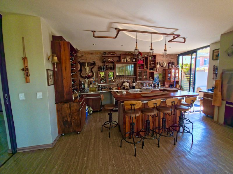 Modern Masterpiece in Bankenveld – 5 Bedroom Architectural Stunner with Pool & Designer Finishes - Photo 5