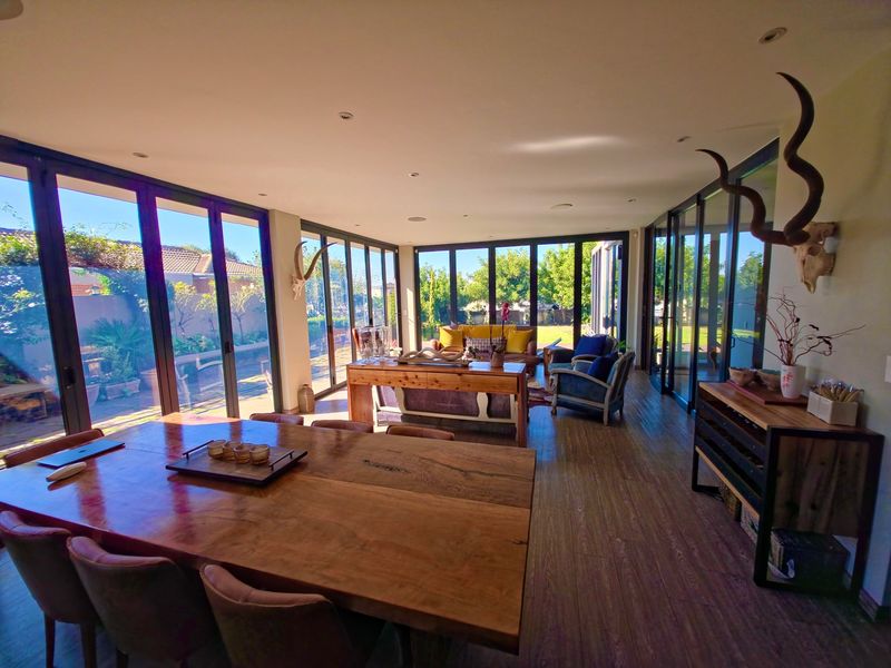 Modern Masterpiece in Bankenveld – 5 Bedroom Architectural Stunner with Pool & Designer Finishes - Photo 4