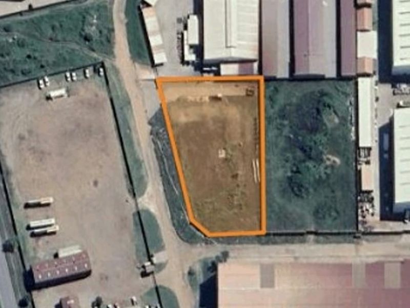 Spacious Commercial stand for sale in Naledi Industrial. - Photo 2