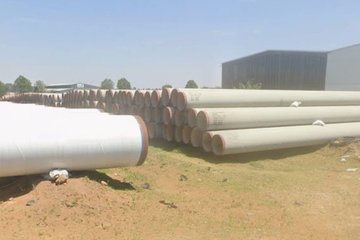 Spacious Commercial stand for sale in Naledi Industrial. - Photo 3