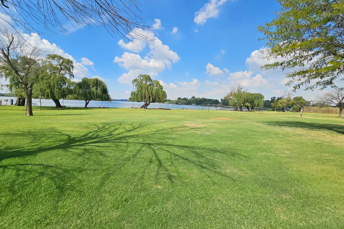 Beautiful Home for Sale in Secured Estate – Vanderbijlpark - Photo 2