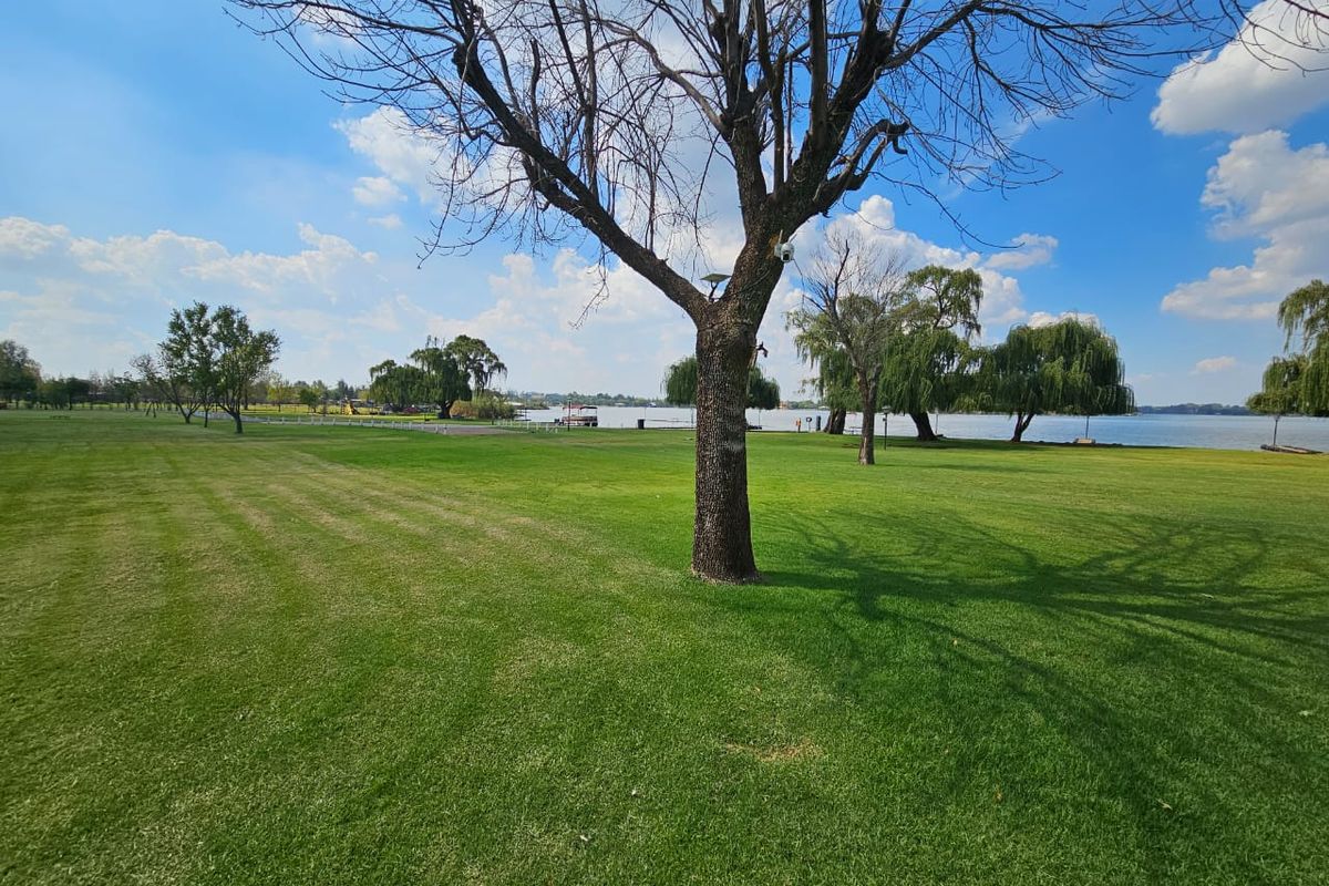 Beautiful Home for Sale in Secured Estate – Vanderbijlpark - Photo 4