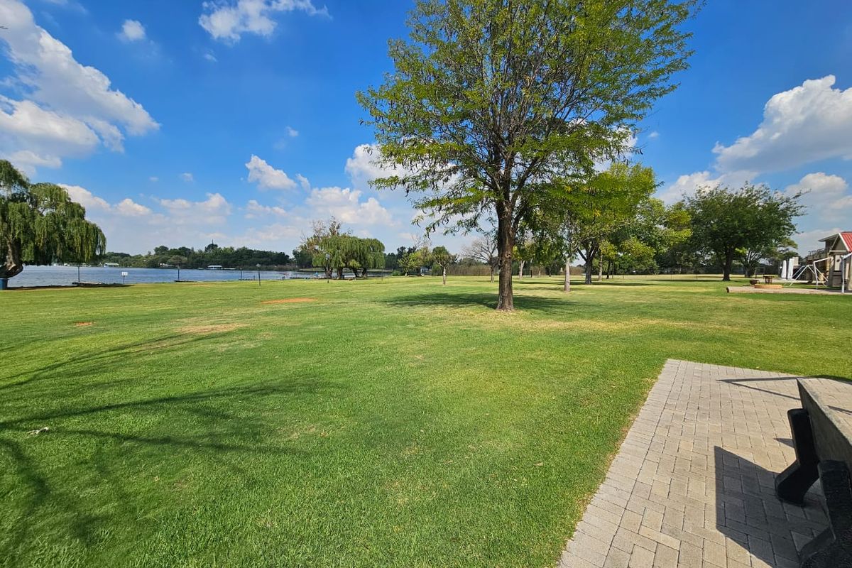 Beautiful Home for Sale in Secured Estate – Vanderbijlpark - Photo 3