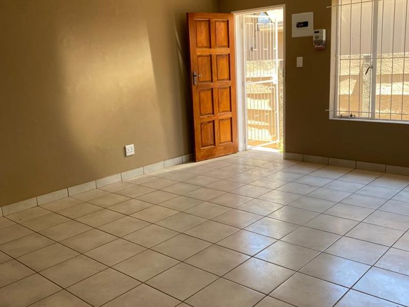 Charming 2-Bedroom Home Near Laerskool Brakpan-Oos TO LET - Photo 7