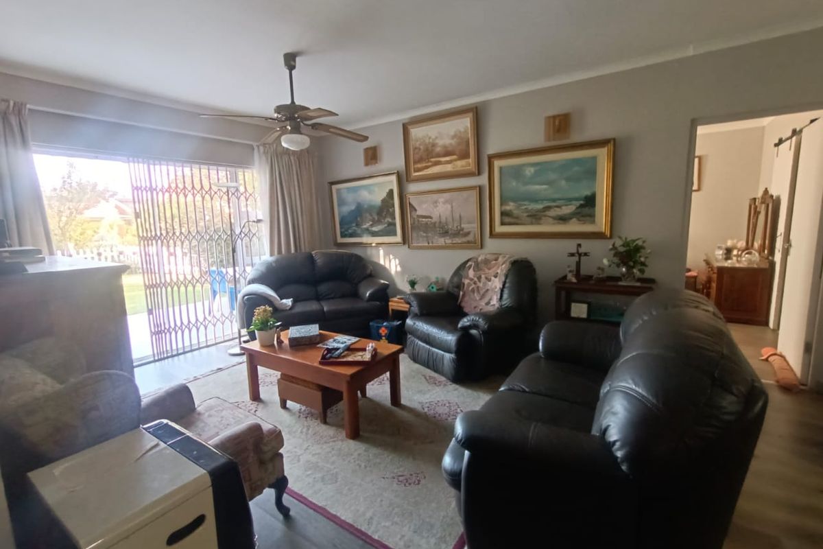 Perfect Price! Grow old in Style!  Proper and Safe Area! - Photo 3