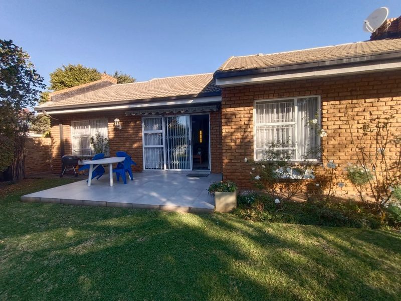 Perfect Price! Grow old in Style!  Proper and Safe Area! - Photo 8