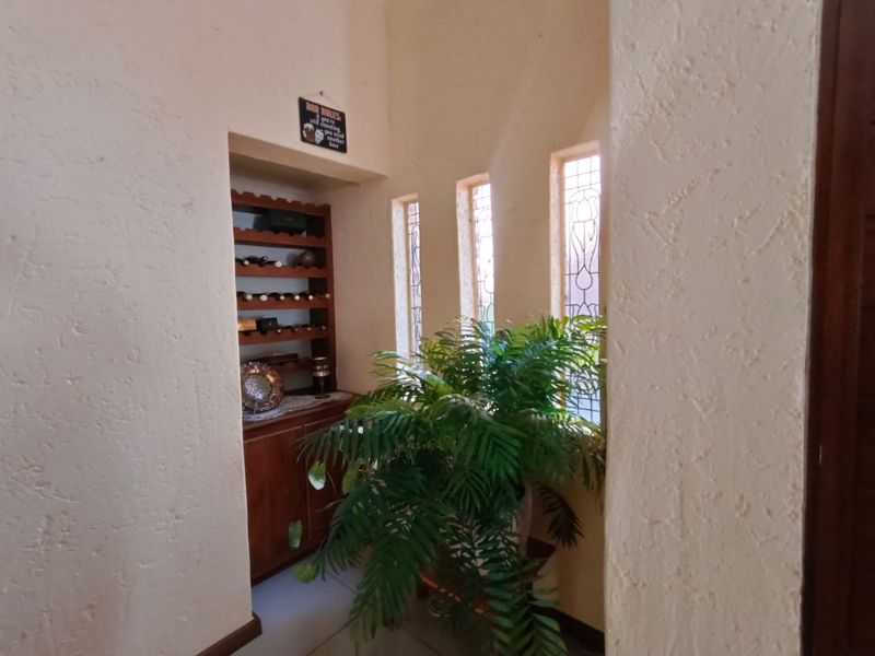 Peaceful and Quiet Secured Area - Photo 7