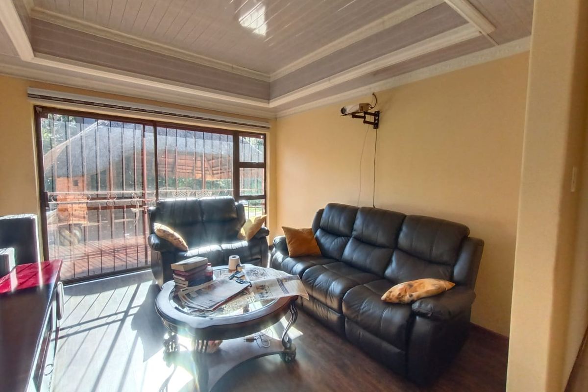 Peaceful and Quiet Secured Area - Photo 5