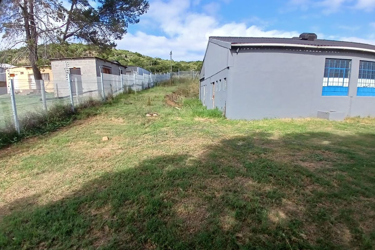 SAFE AND SECURE WAREHOUSE FOR SALE IN KRUISRIVIER, KARIEGA! - Photo 3