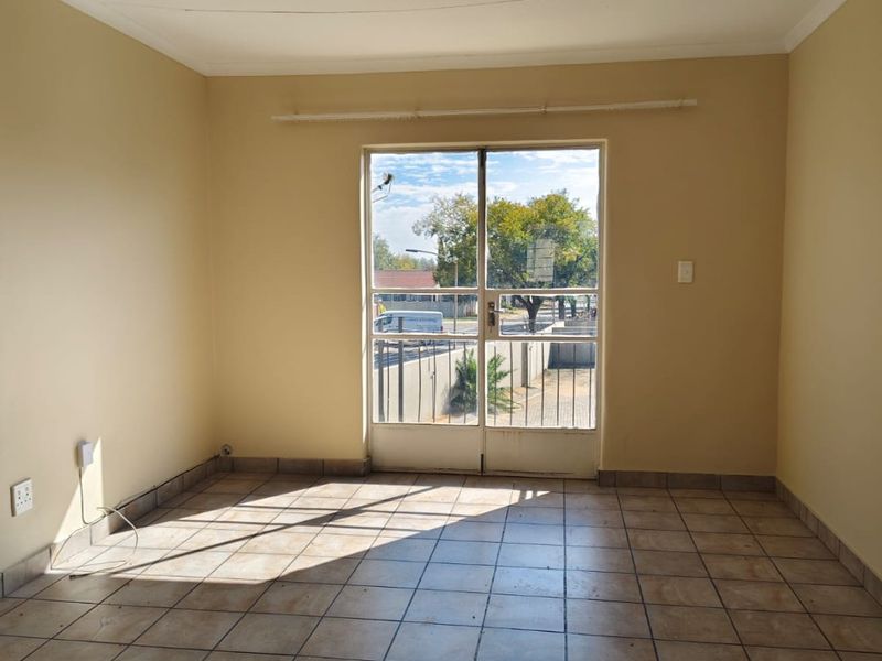 Lovely 2 bedroom unit in a secure complex with 24 hour security. - Photo 2