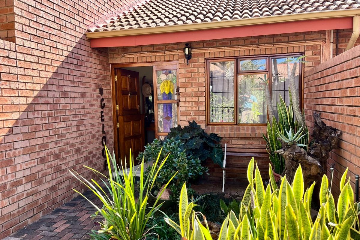 Beautiful property for sale in secure complex within Bela Bela - Photo 4