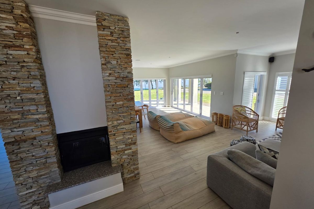 EXCLUSIVE PROPERTY AT THE VAAL DAM - Photo 5