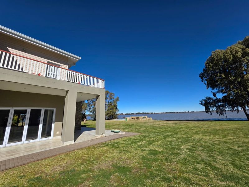 EXCLUSIVE PROPERTY AT THE VAAL DAM - Photo 6