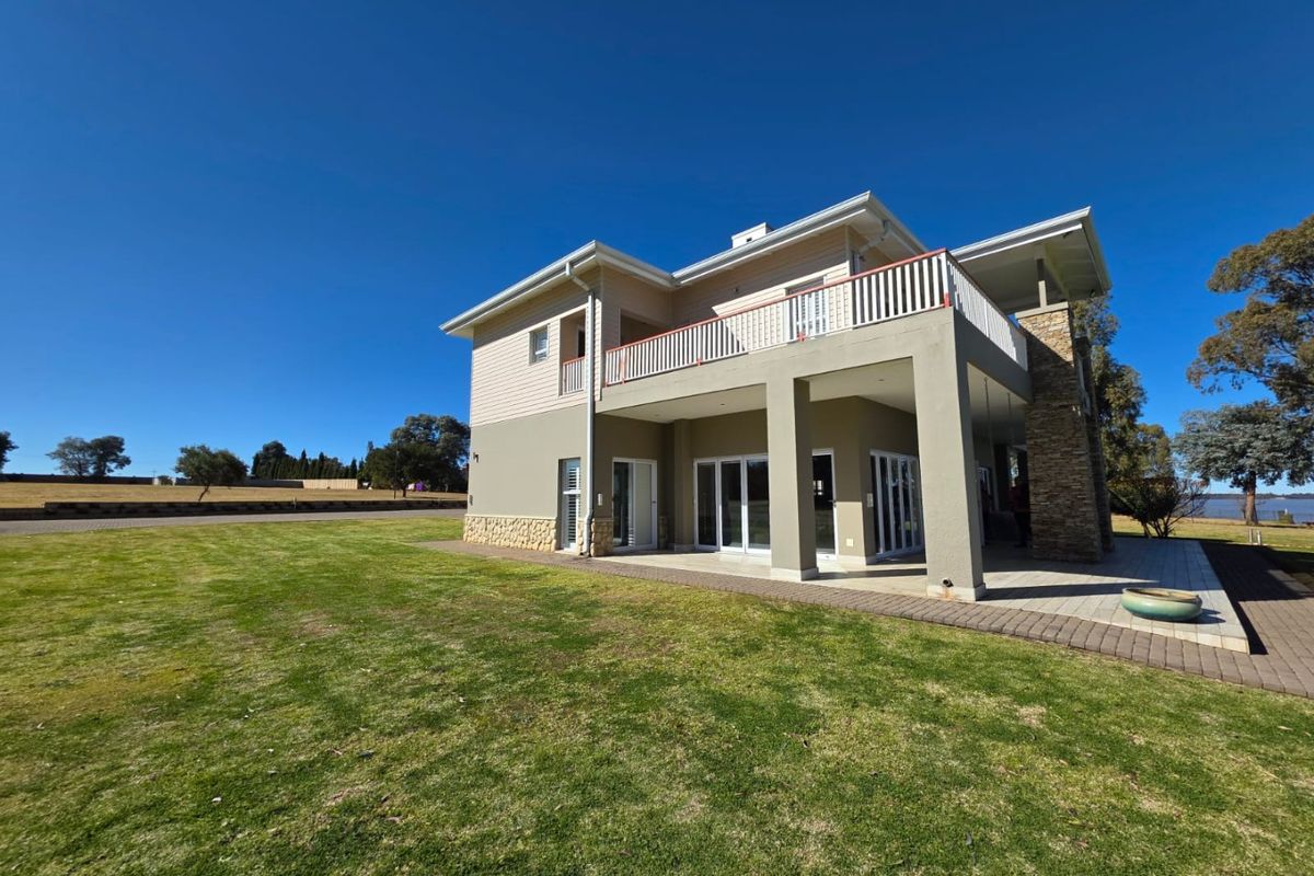 EXCLUSIVE PROPERTY AT THE VAAL DAM - Photo 4