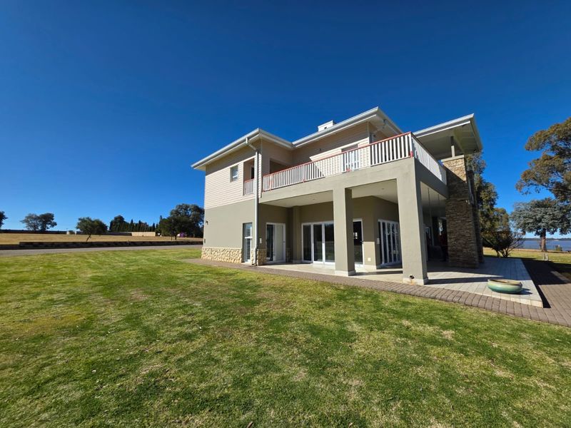 EXCLUSIVE PROPERTY AT THE VAAL DAM - Photo 4