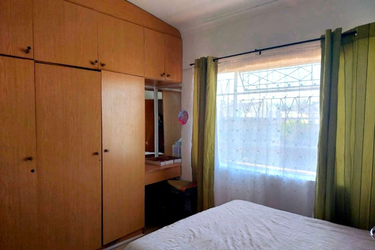 Spacious Family Home with Flatlet Potential – Ideal for the Extended Family! - Photo 5