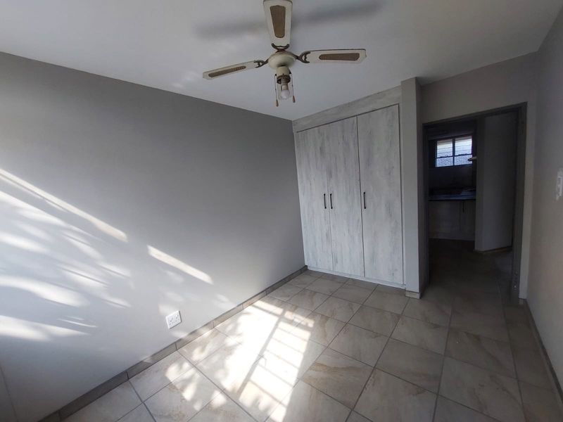 3 Bedroom apartment on ground floor Sinoville - Photo 9