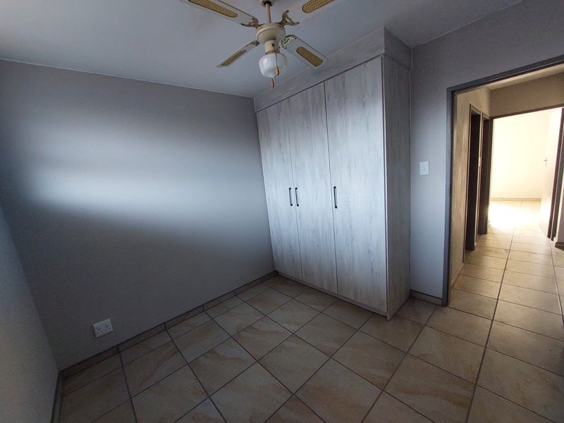 3 Bedroom apartment on ground floor Sinoville - Photo 8