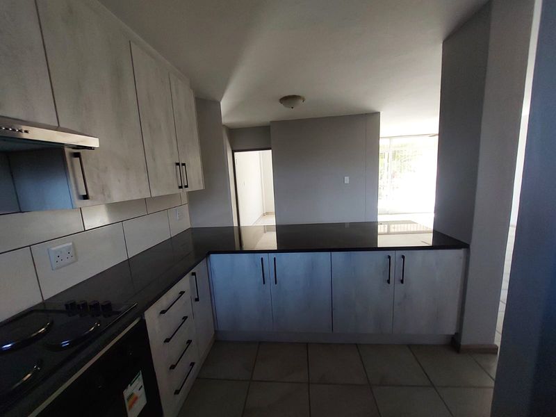 3 Bedroom apartment on ground floor Sinoville - Photo 4