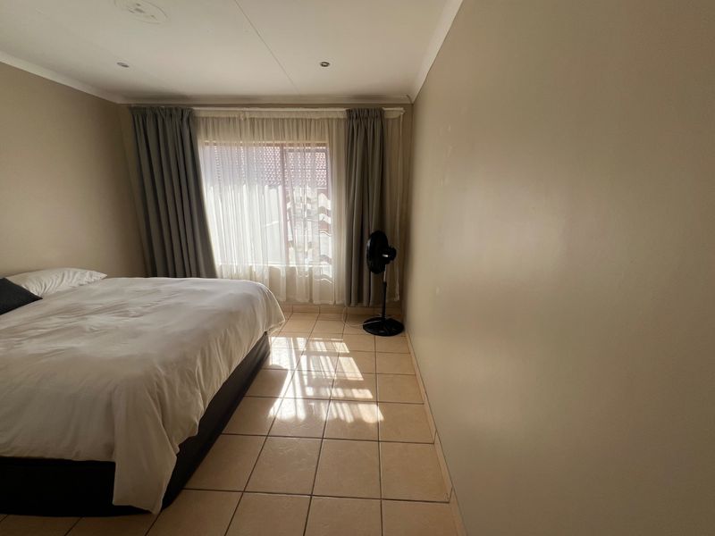 Townhouse available - one of Polokwane’s most established and secure residential estates - Photo 5