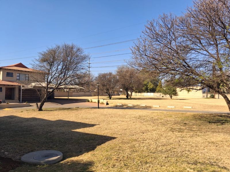 244m2 Corner stand in elite River Estate, Risivile, Vereeniging - Photo 8