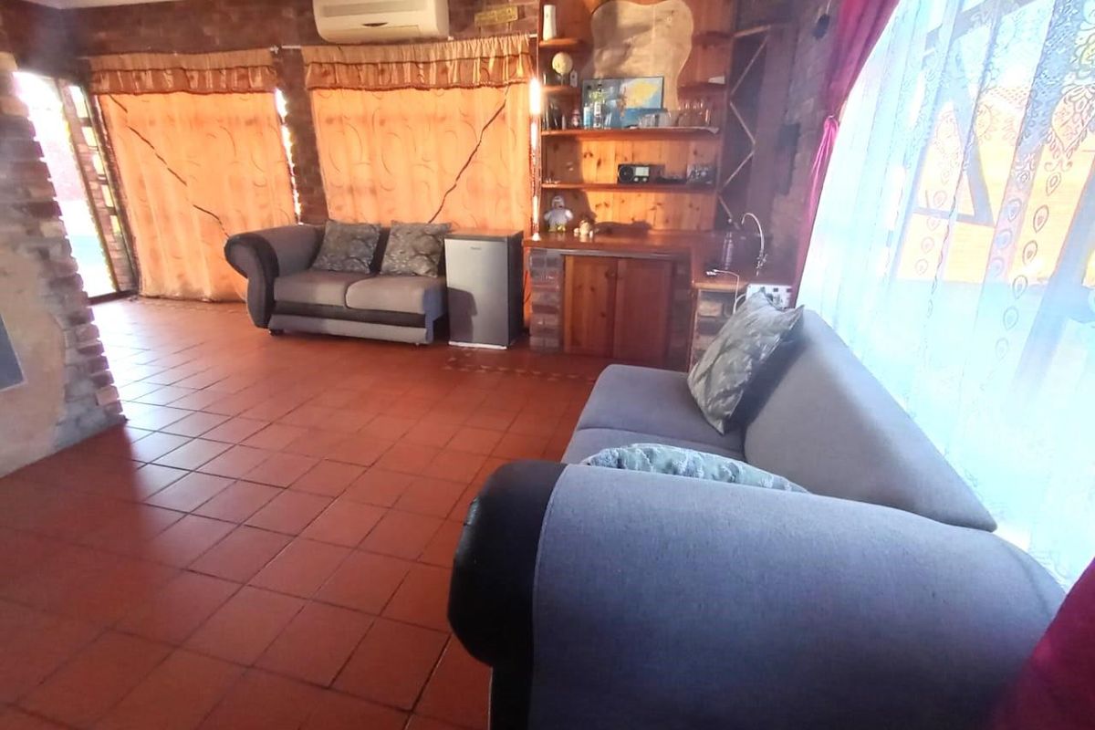 4 BEDROOM DOUBLE-STORY HOUSE FOR SALE - Photo 2
