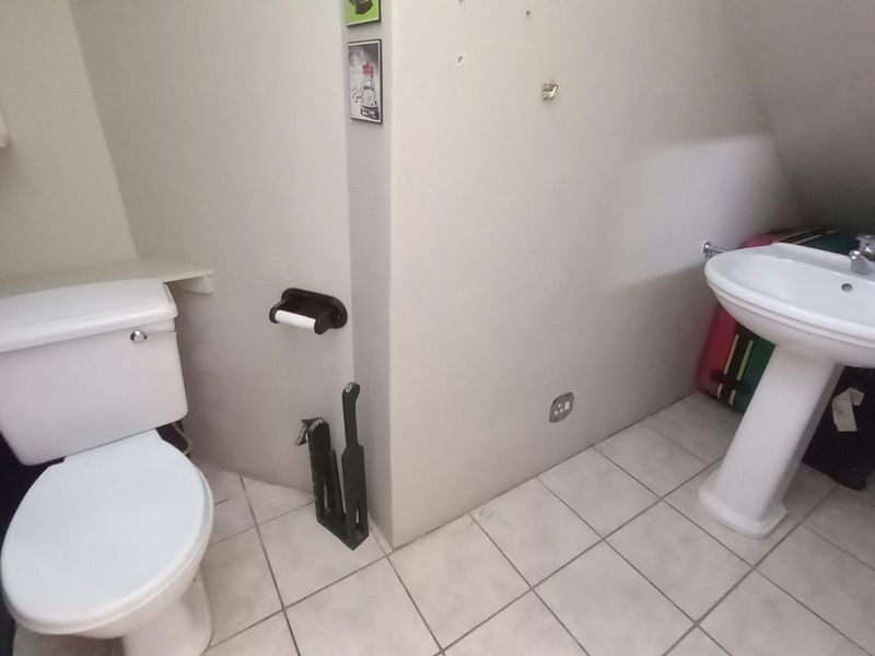 4 BEDROOM DOUBLE-STORY HOUSE FOR SALE - Photo 9