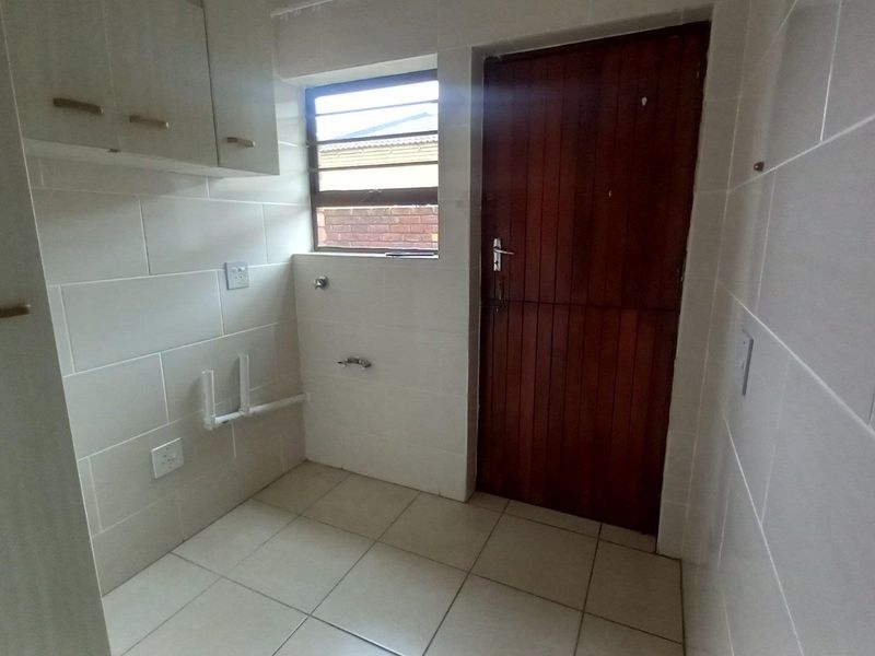 4 BEDROOM DOUBLE-STORY HOUSE FOR SALE - Photo 7