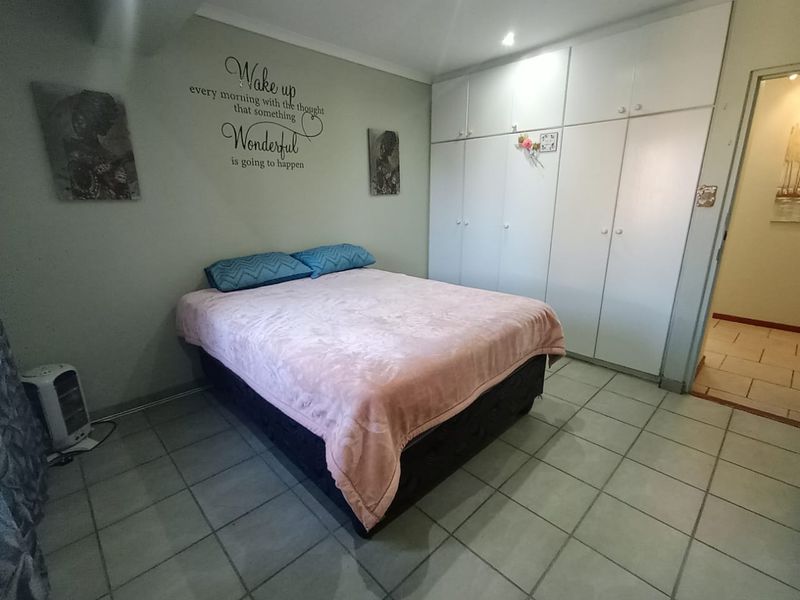 4 BEDROOM DOUBLE-STORY HOUSE FOR SALE - Photo 6