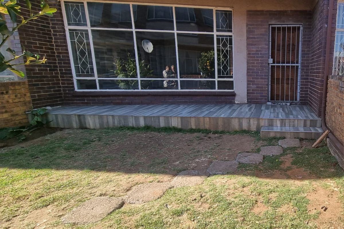 Beatifully Redone 2-Bedroom Apartment in Brakpan Central - Photo 3