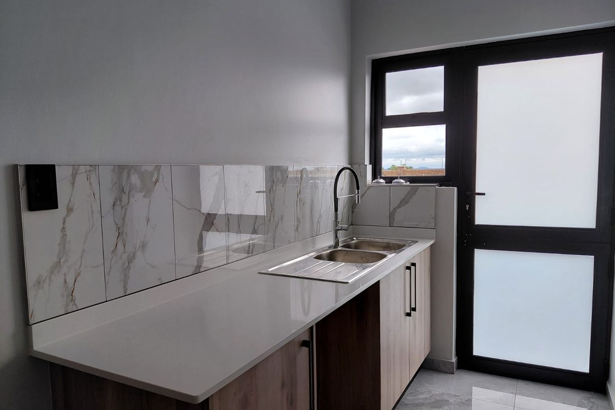 Brand New Ultra-Modern Home for Sale in The Aloes - Polokwane's Premier Lifestyle Estate - Photo 4