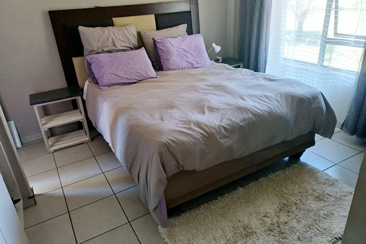 Modern 2-Bedroom Apartment in Secure Gated Community! - Photo 4