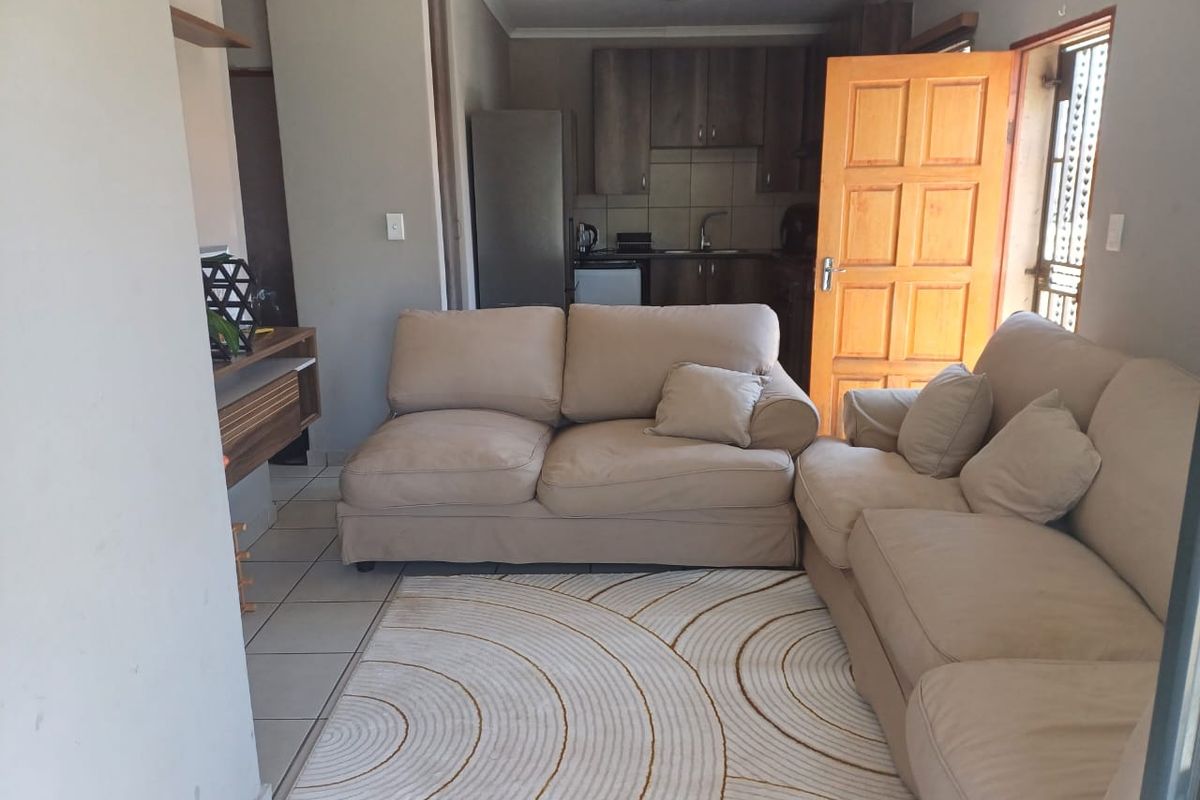 Modern 2-Bedroom Apartment in Secure Gated Community! - Photo 3