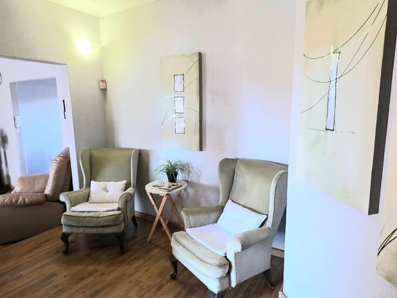 Beautiful Gem In The Lovely SE 4 Area - Photo 5