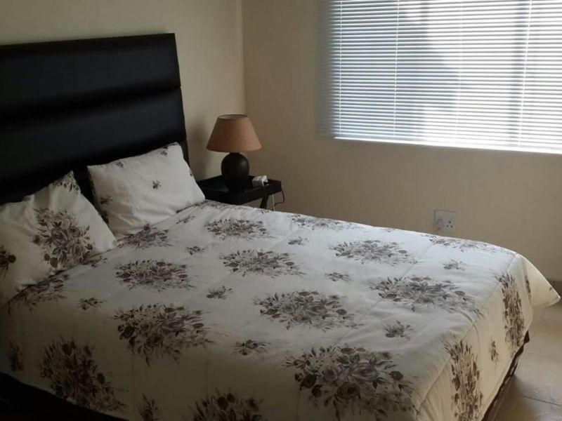 Neat and Cozy 1 Bedroom Flat - Photo 8