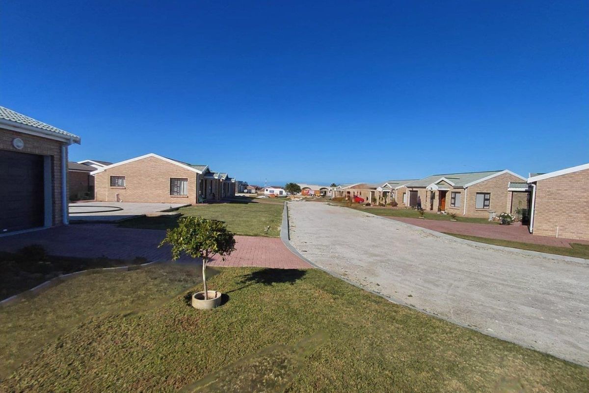 2 BEDROOM RETIREMENT UNITS (LIFE RIGHTS) - Photo 2