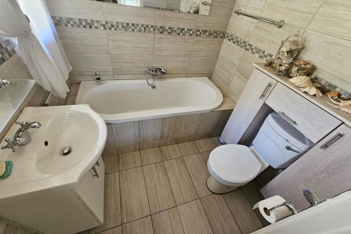 GEM FOR SALE IN VAALPARK - Photo 3