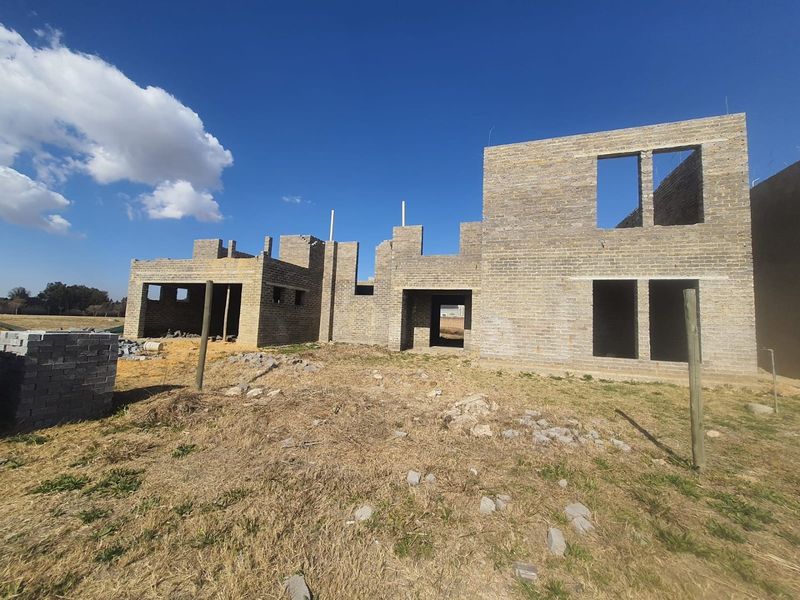 Finish and Decorate Your Own Dream Home In The Beautifull Riverspray Lifestyle Estate - Photo 3