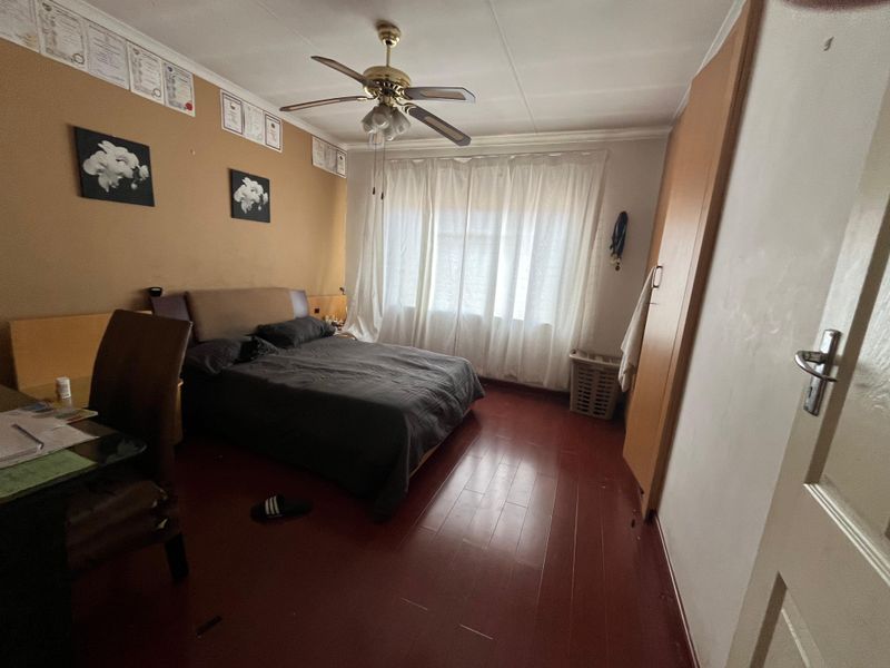 calling all the investors to came and see this property - Photo 10