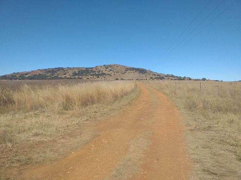 Looking for an investment or fulfilling a dream. In near proximity of Meyerton, Vanderbijlpark ext. - Photo 2