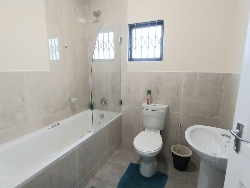 3 Bedroom Family Home in Riverwood Eco Estate - Photo 10