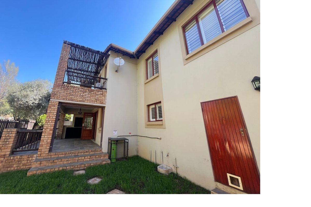 Cluster Rental Monthly In Roodepoort - Photo 2
