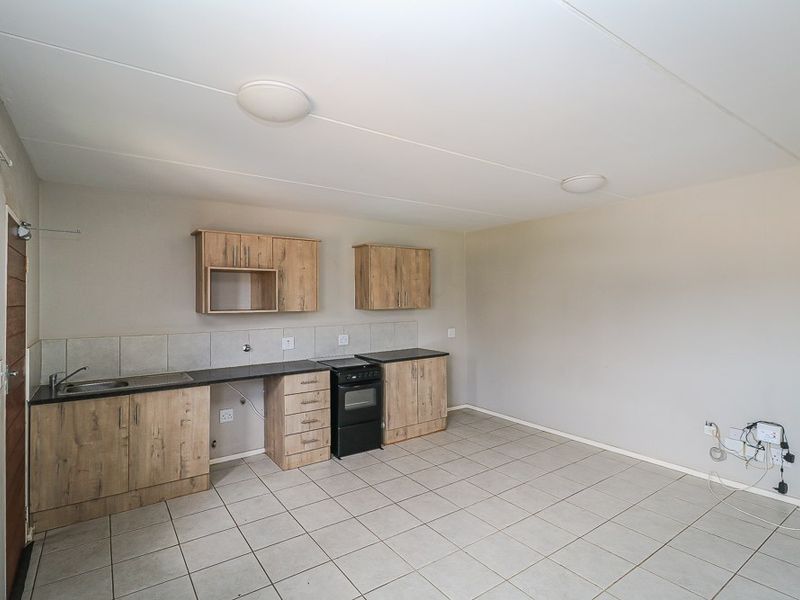 Apartment Rental Monthly In Brakpan - Photo 2