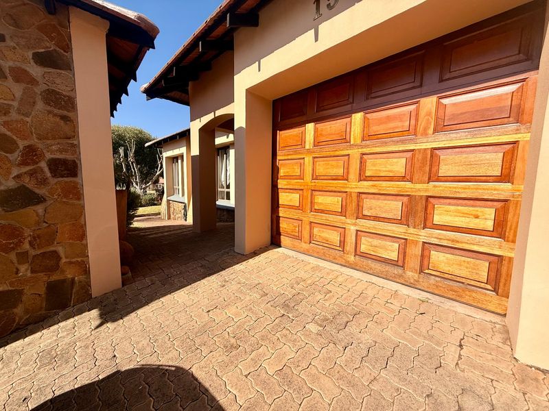Townhouse For Sale In Bloemfontein - Photo 7