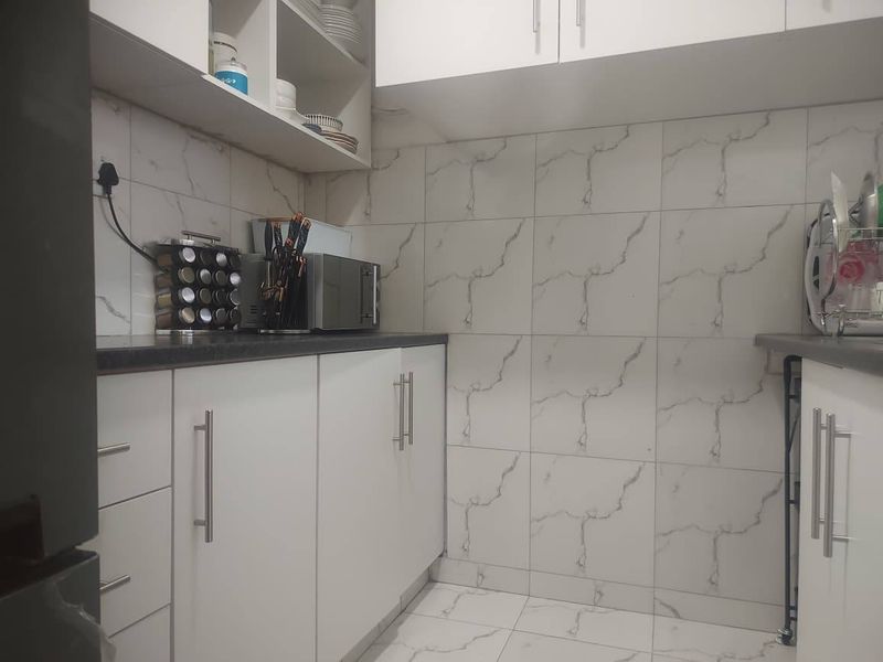 Apartment For Sale In Durban - Photo 3