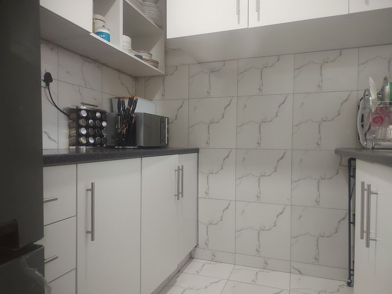Apartment For Sale In Durban - Photo 2