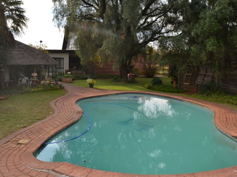 House For Sale In Vanderbijlpark - Photo 1